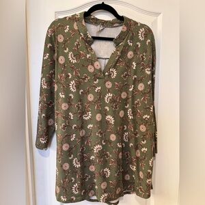 HoneyMe super soft “gabby” tunic green floral blouse size XL